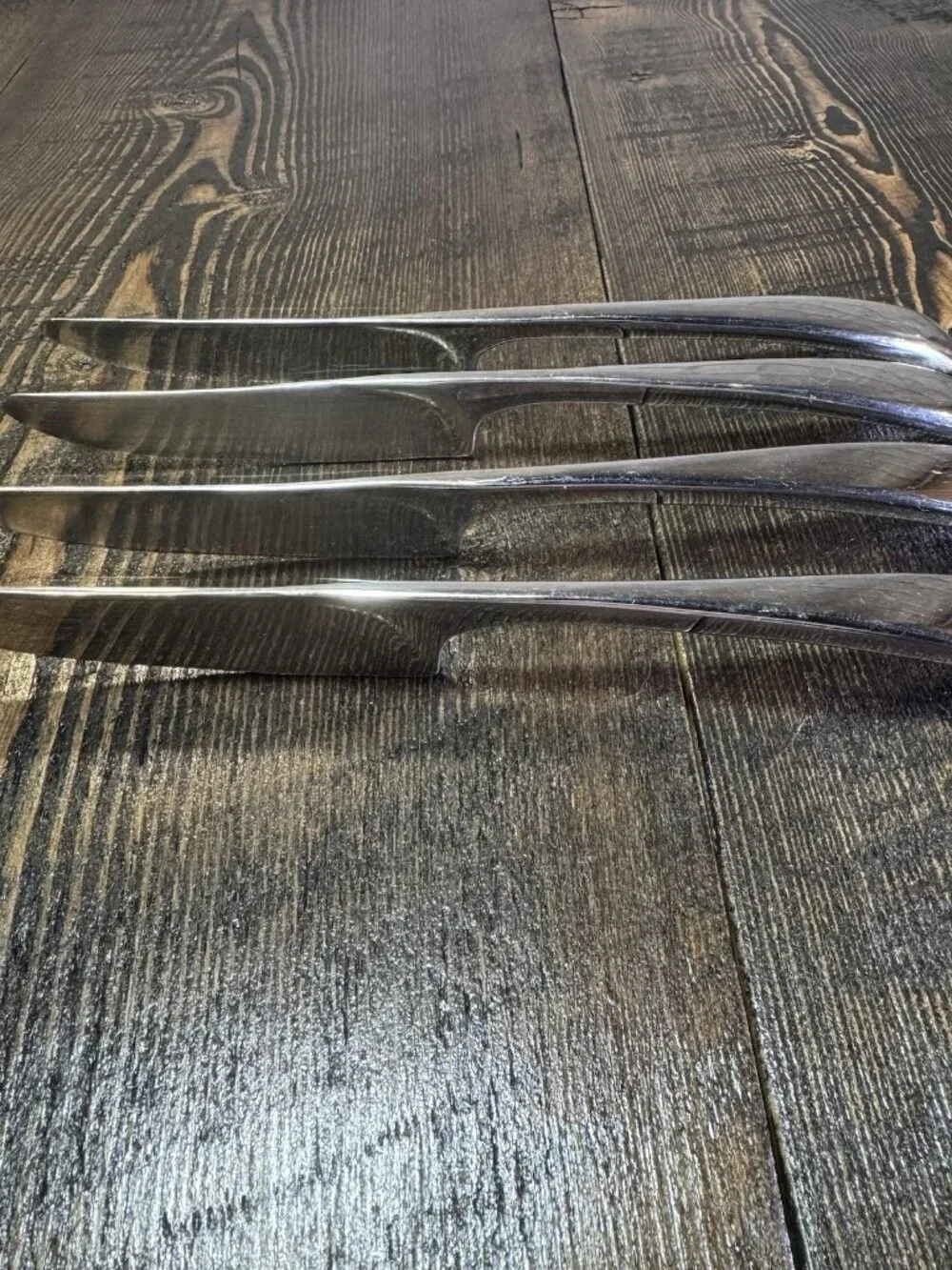 Set Of 4 Modern Stainless Knives - Standing Knife - Heavy Weight Dinner Knife